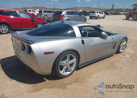 2005 Chevrolet Corvette z USA, uszkodzony, nr VIN 1G1YY24U455129818